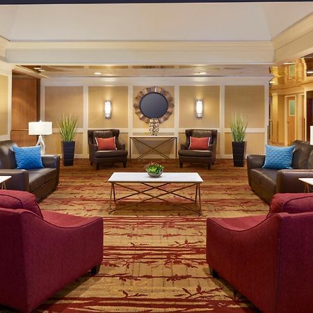 Holiday Inn Toronto - Yorkdale ภายนอก รูปภาพ